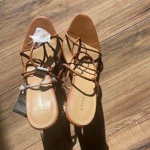 NWT Express beige heels